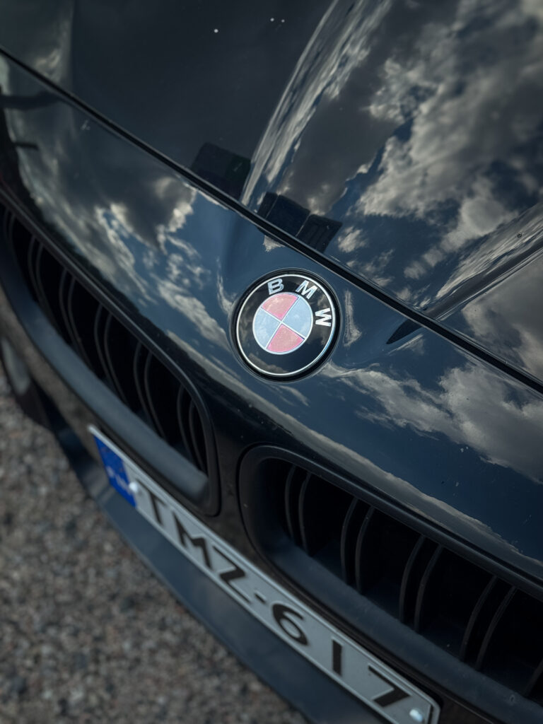 Pink bmw logo